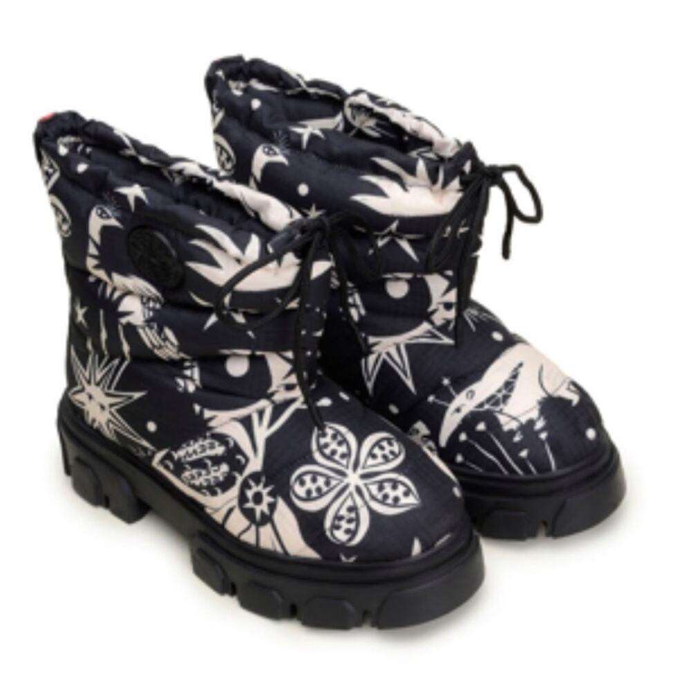 NWT FARM RIO Black Cerrado Sky Lug Sole Ankle Boot In Cerrado Sky